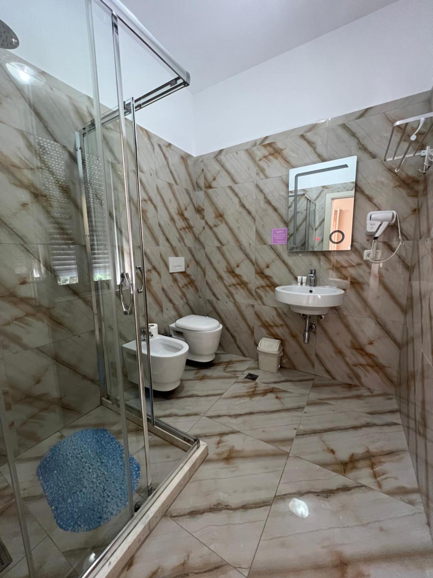 Hotel Vila Arbri Берат Экстерьер фото